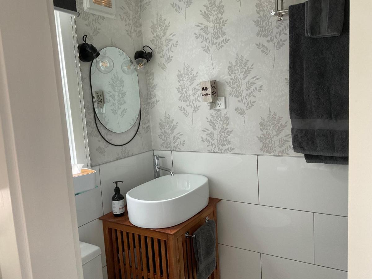 Orange Tree Cottage - Garden Hideaway Whanganui Esterno foto